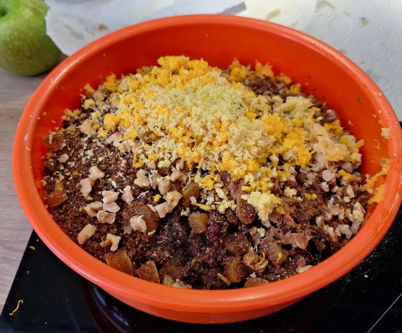 homemade-mincemeat-ingedients-mix